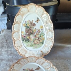 Cracker Barrel Easter Traditions Egg-shaped Bunny Rabbit Plates, Set Of 2